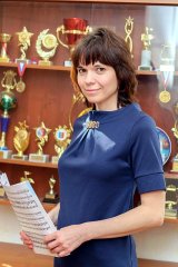 Малахова Лариса Владимировна - руководитель оркестрового отдела, преподаватель класса флейты