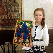 Скачкова Алена с витражом «Осенний натюрморт»