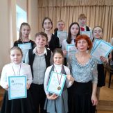 Семейкина С.А. и Достовалова Н.И. с лауреатами районного конкурса «Юный пианист»